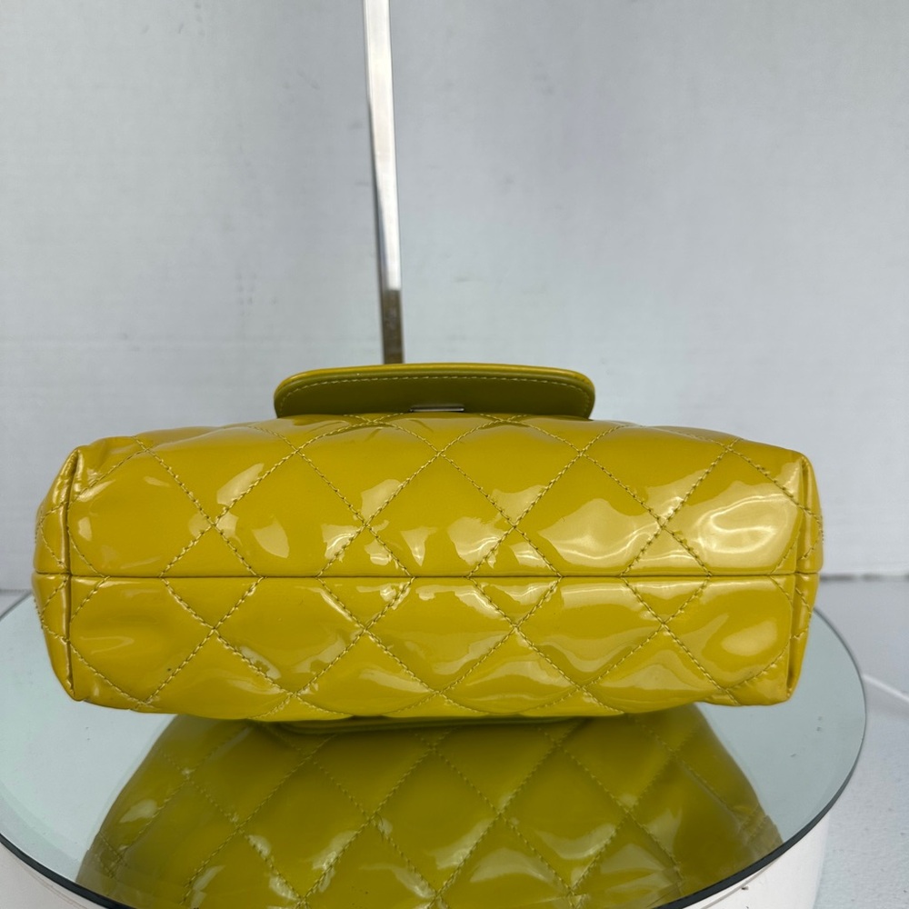 ❌SOLD IN BUNDLE❌CHANEL CC MINI PATENT LEATHER SHOULDER/CROSSBODY BAG - Picture 8 of 14
